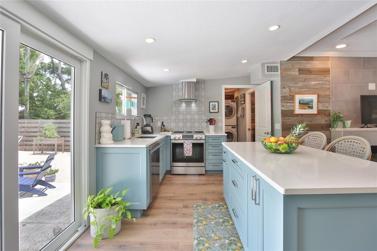 1681 8TH ST, SARASOTA, FL, 34236
