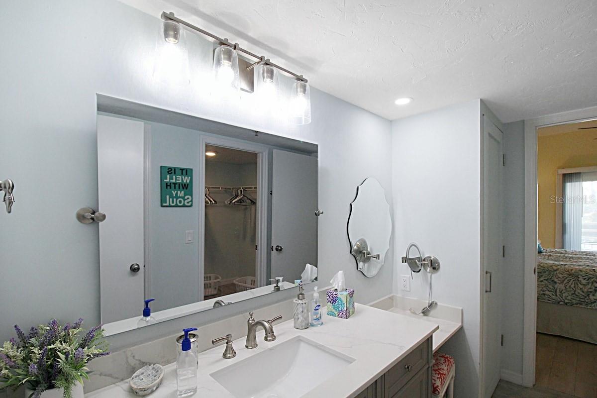 1206 SIESTA BAYSIDE DR #1206B, SARASOTA, FL, 34242