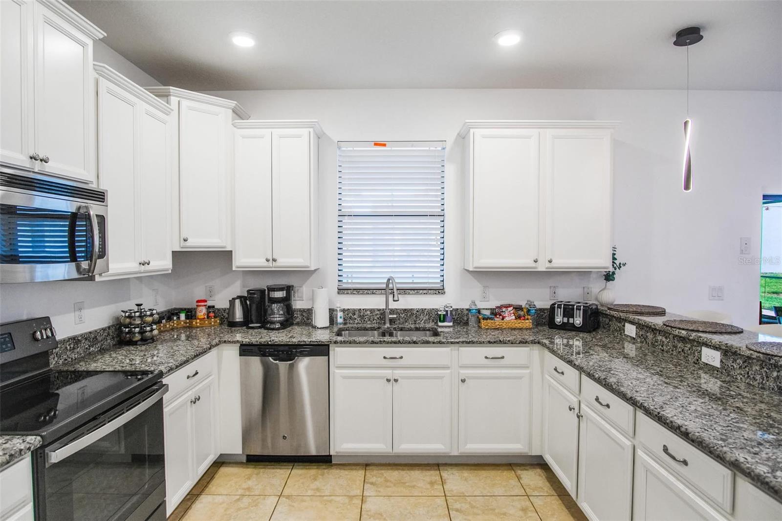 1452 ROLLING FAIRWAY DR, DAVENPORT, FL, 33896