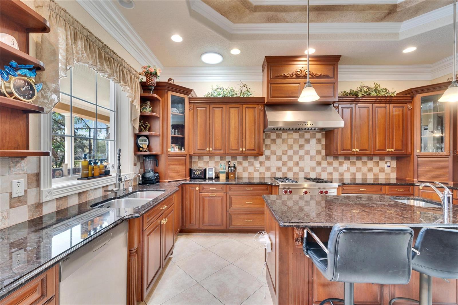 8510 KENTUCKY DERBY DR