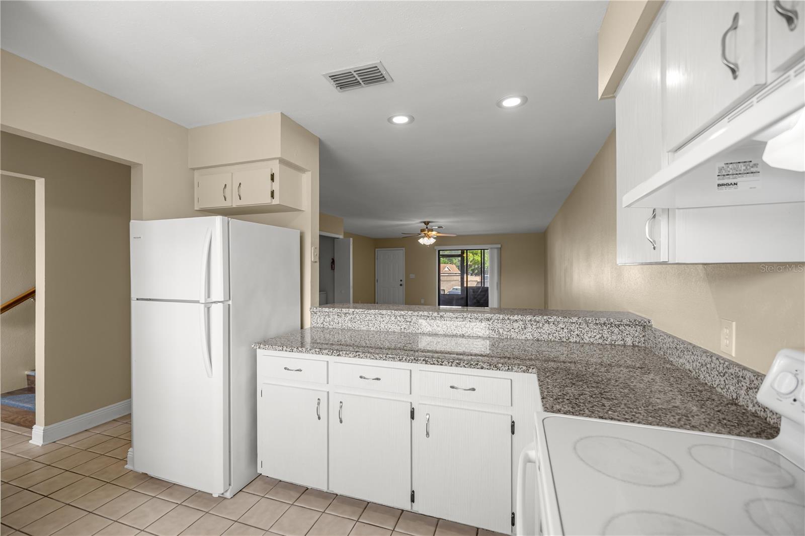 11001 SE SUNSET HARBOR RD #H49, SUMMERFIELD, FL, 34491