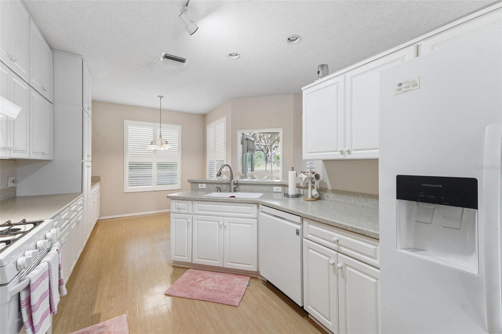 9401 69TH AVE E, PALMETTO, FL, 34221
