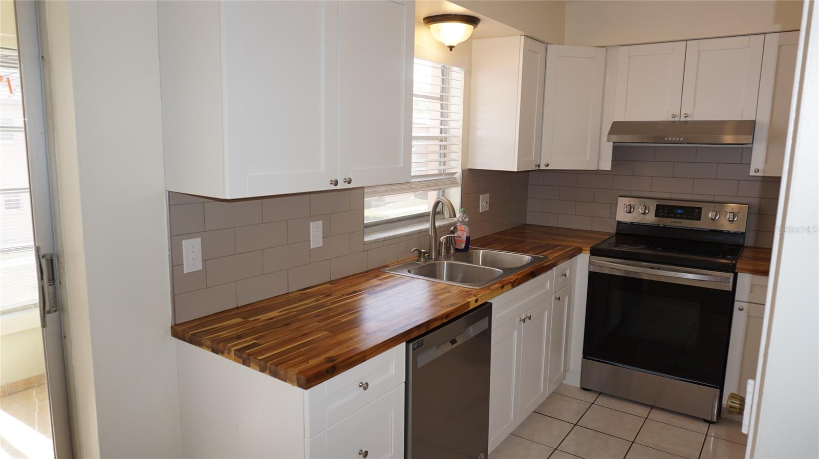 7011 PLACE DE LA PAIX #2B, SOUTH PASADENA, FL, 33707