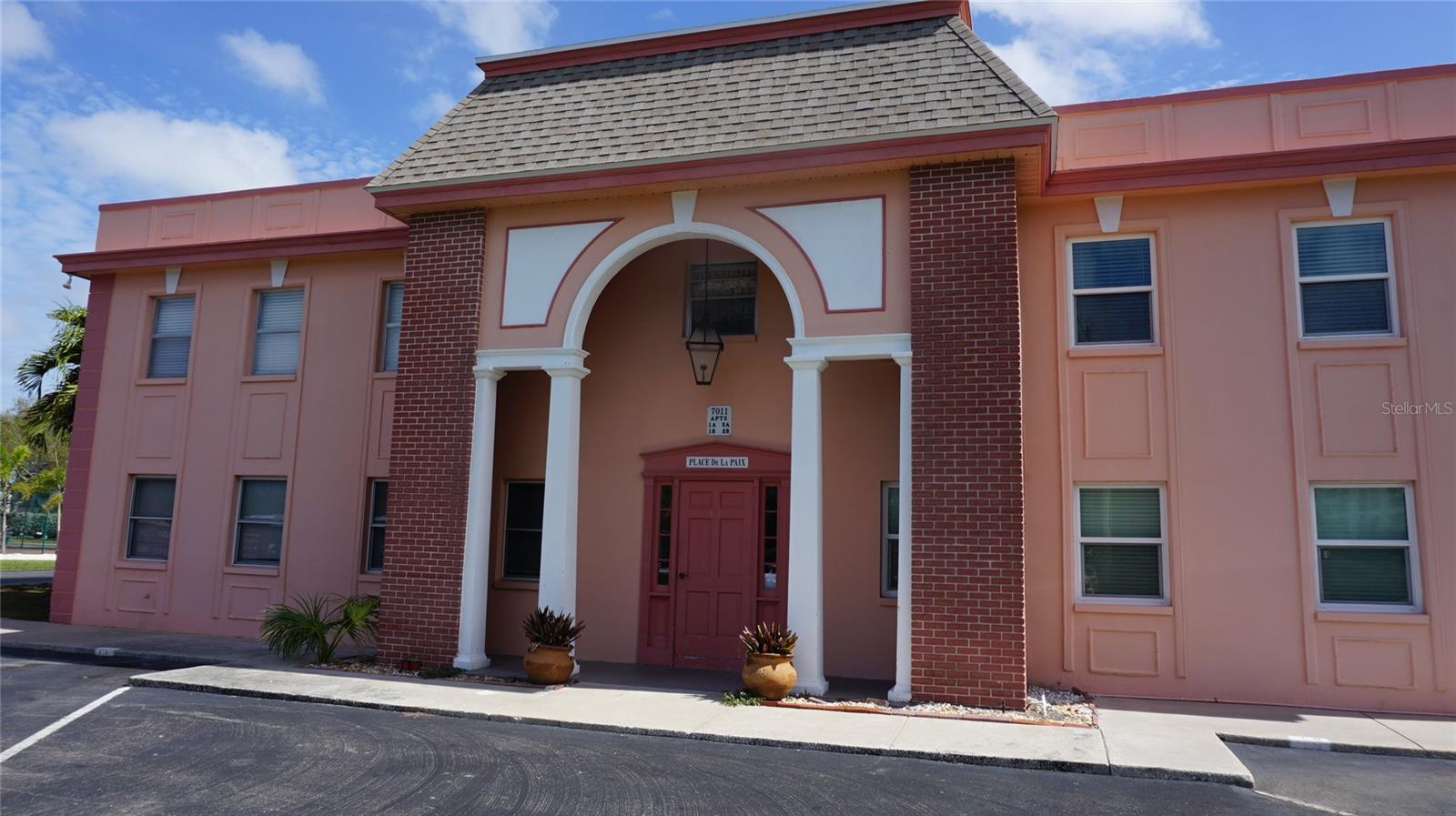 7011 PLACE DE LA PAIX #2B, SOUTH PASADENA, FL, 33707