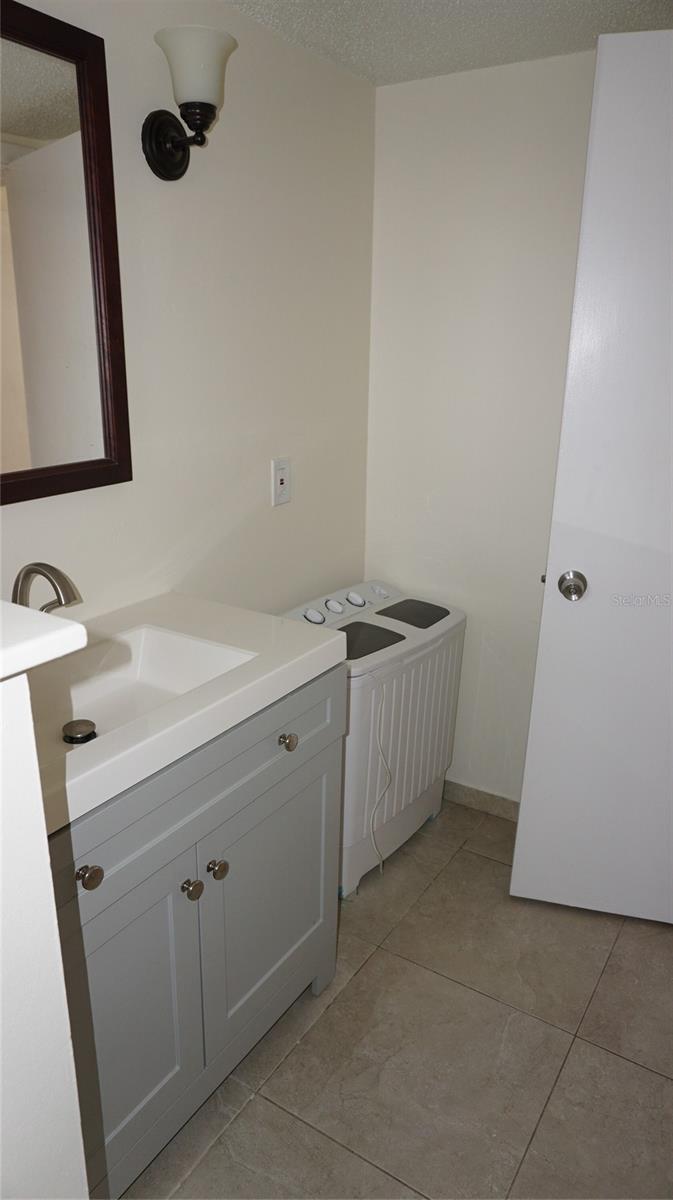 7011 PLACE DE LA PAIX #2B, SOUTH PASADENA, FL, 33707