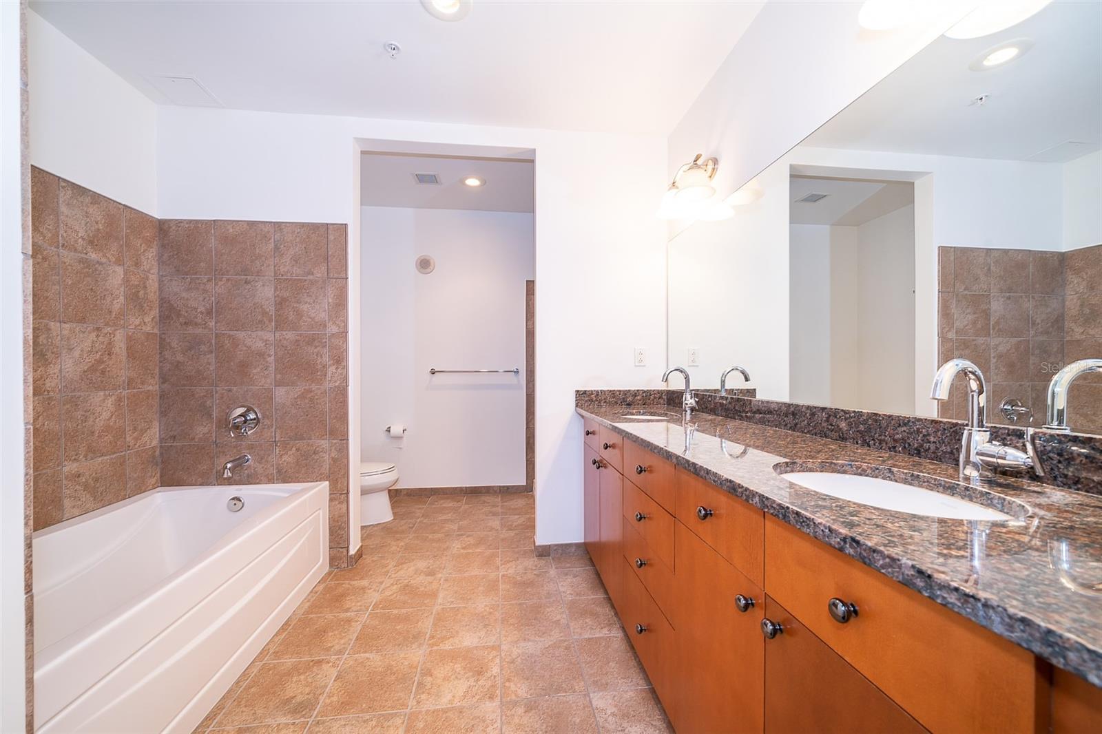 150 E ROBINSON ST #2112, ORLANDO, FL, 32801
