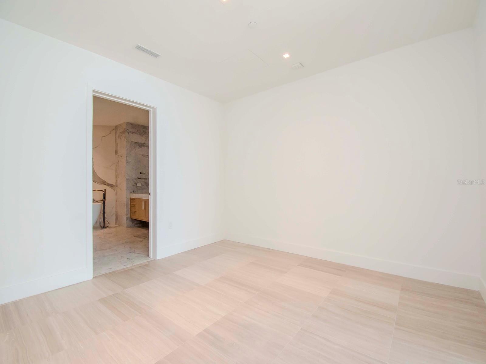 3101 BAYSHORE BLVD ST #1102, TAMPA, FL, 33629