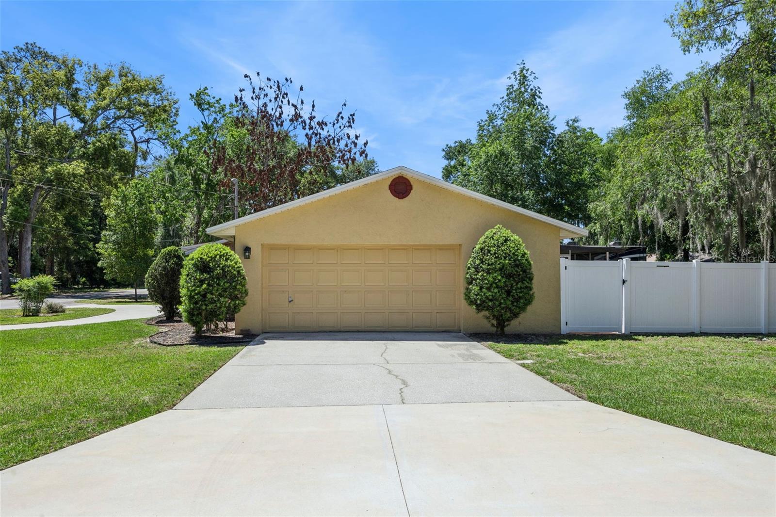 80 WHITCOMB AVE, UMATILLA, FL, 32784