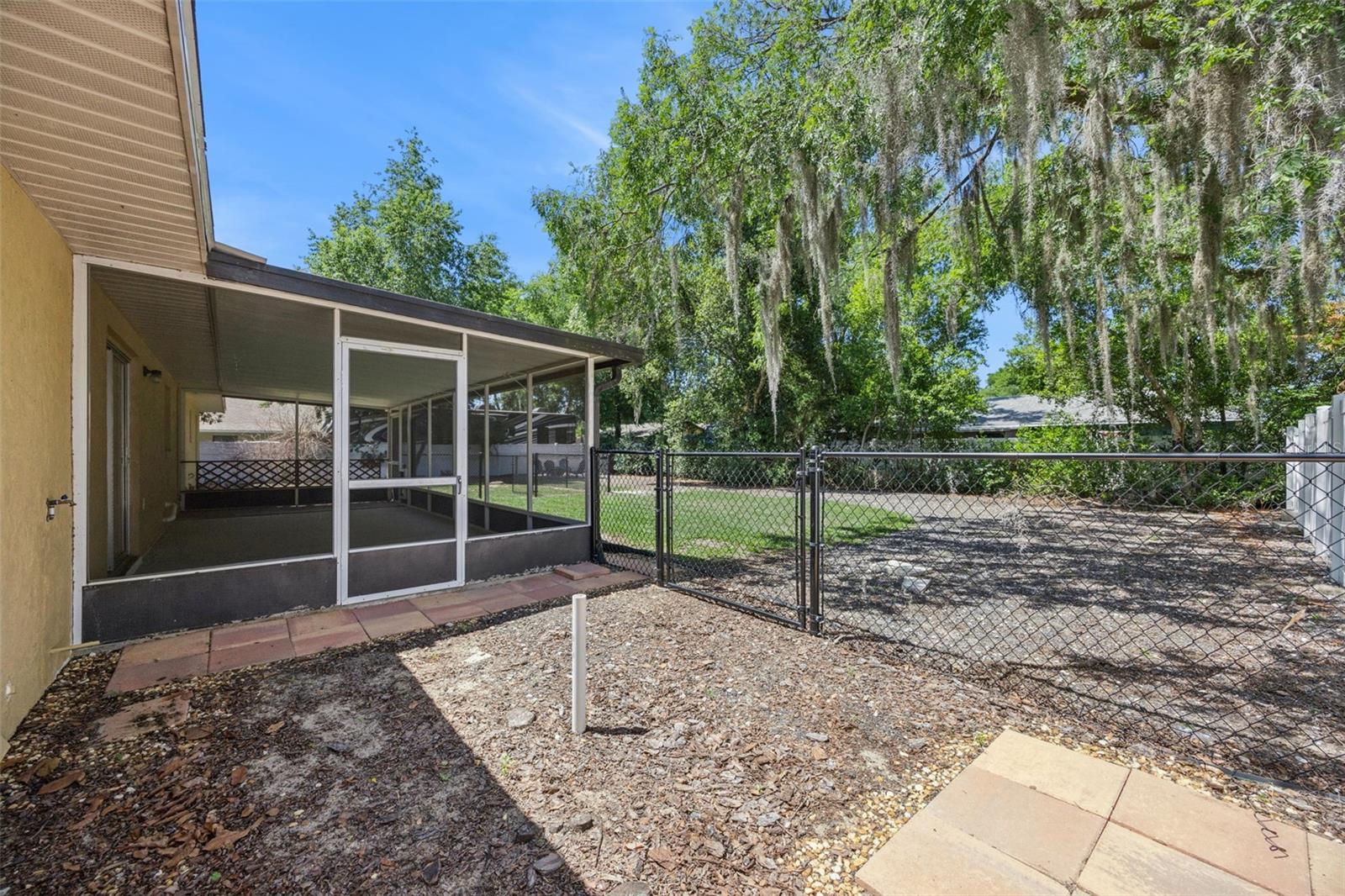 80 WHITCOMB AVE, UMATILLA, FL, 32784