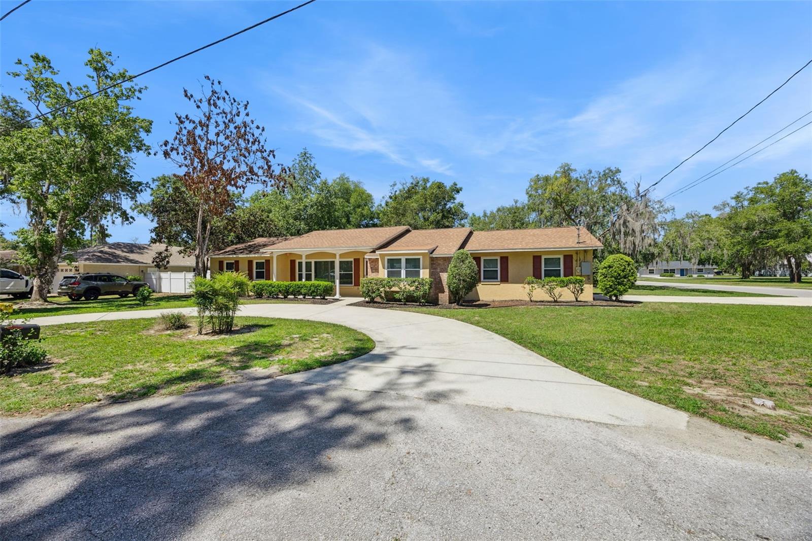 80 WHITCOMB AVE, UMATILLA, FL, 32784