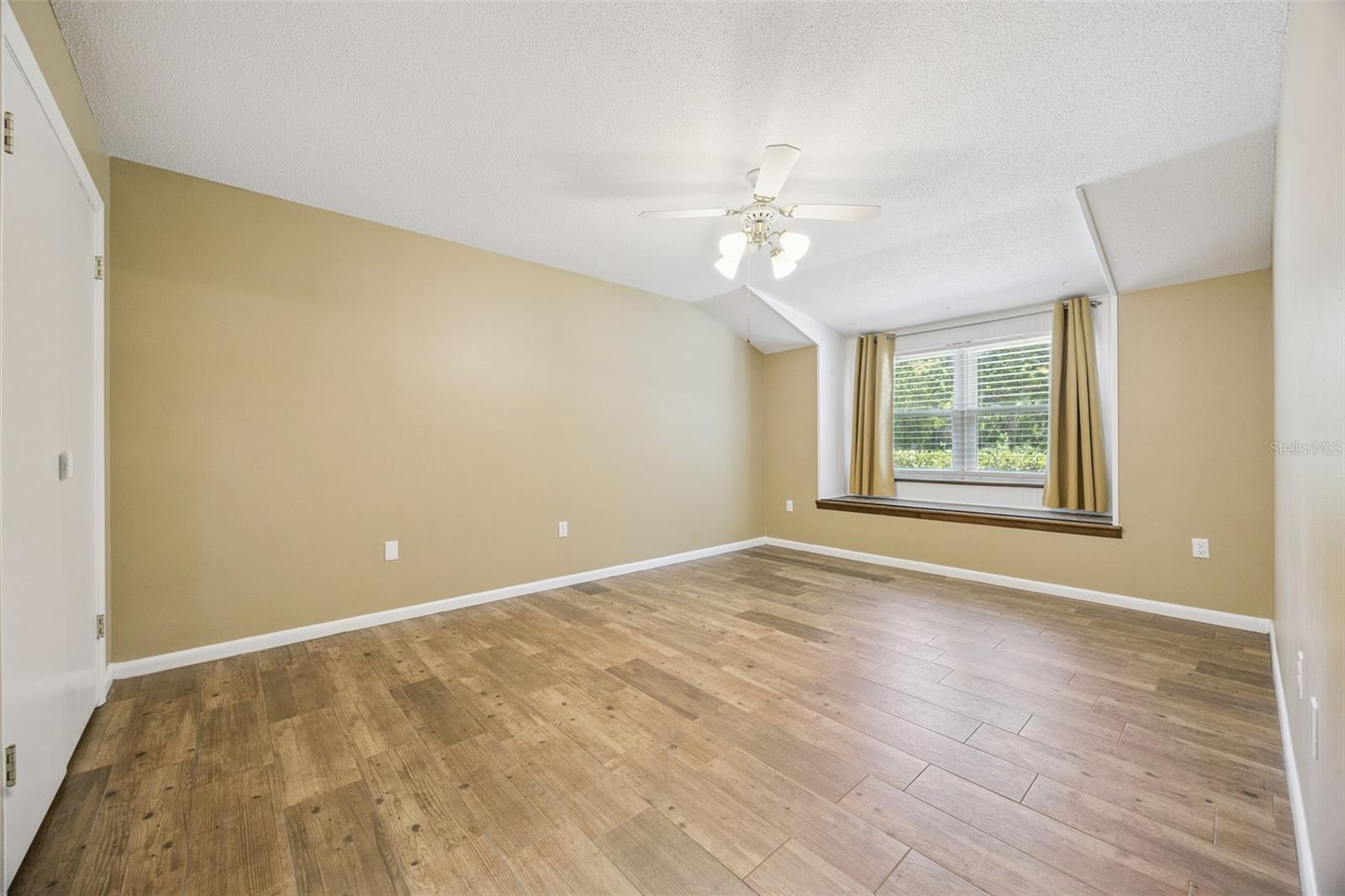 80 WHITCOMB AVE, UMATILLA, FL, 32784