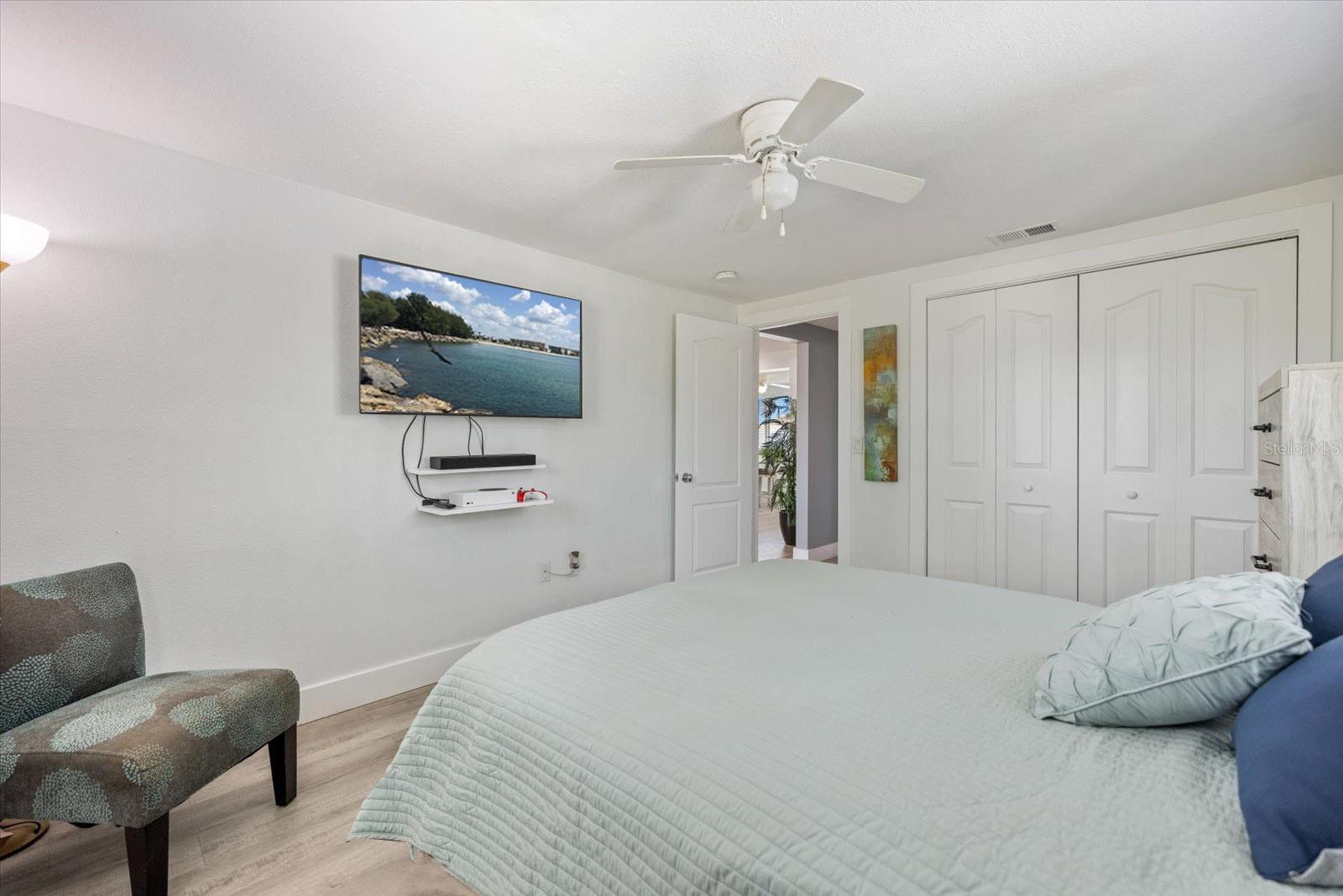324 E GREEN ST, ENGLEWOOD, FL, 34223