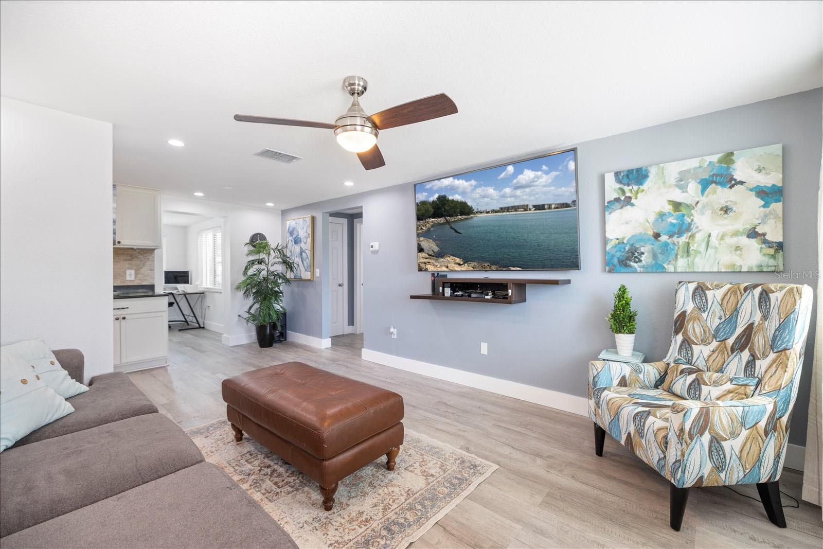 324 E GREEN ST, ENGLEWOOD, FL, 34223