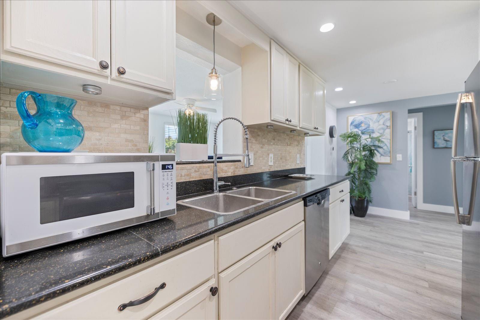 324 E GREEN ST, ENGLEWOOD, FL, 34223
