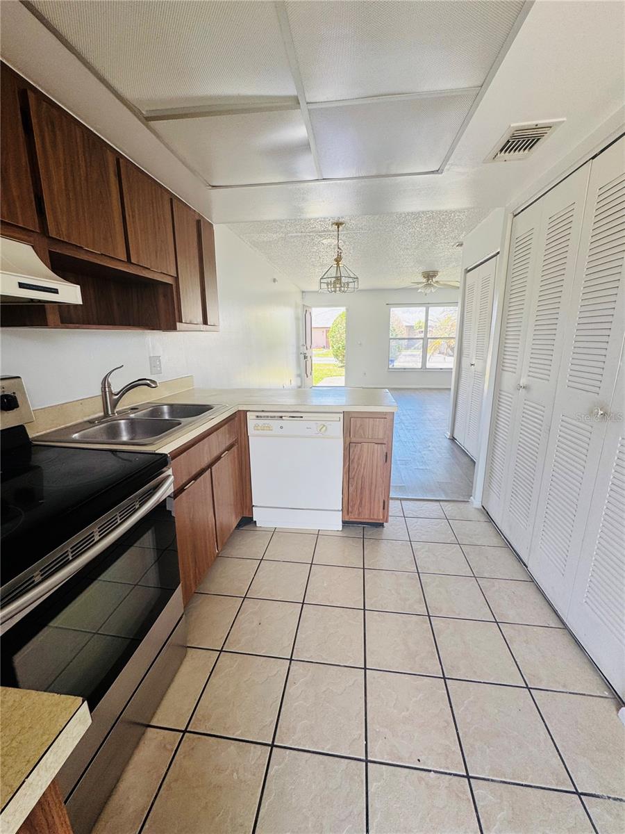 37 LAS BRISAS WAY #37, KISSIMMEE, FL, 34743