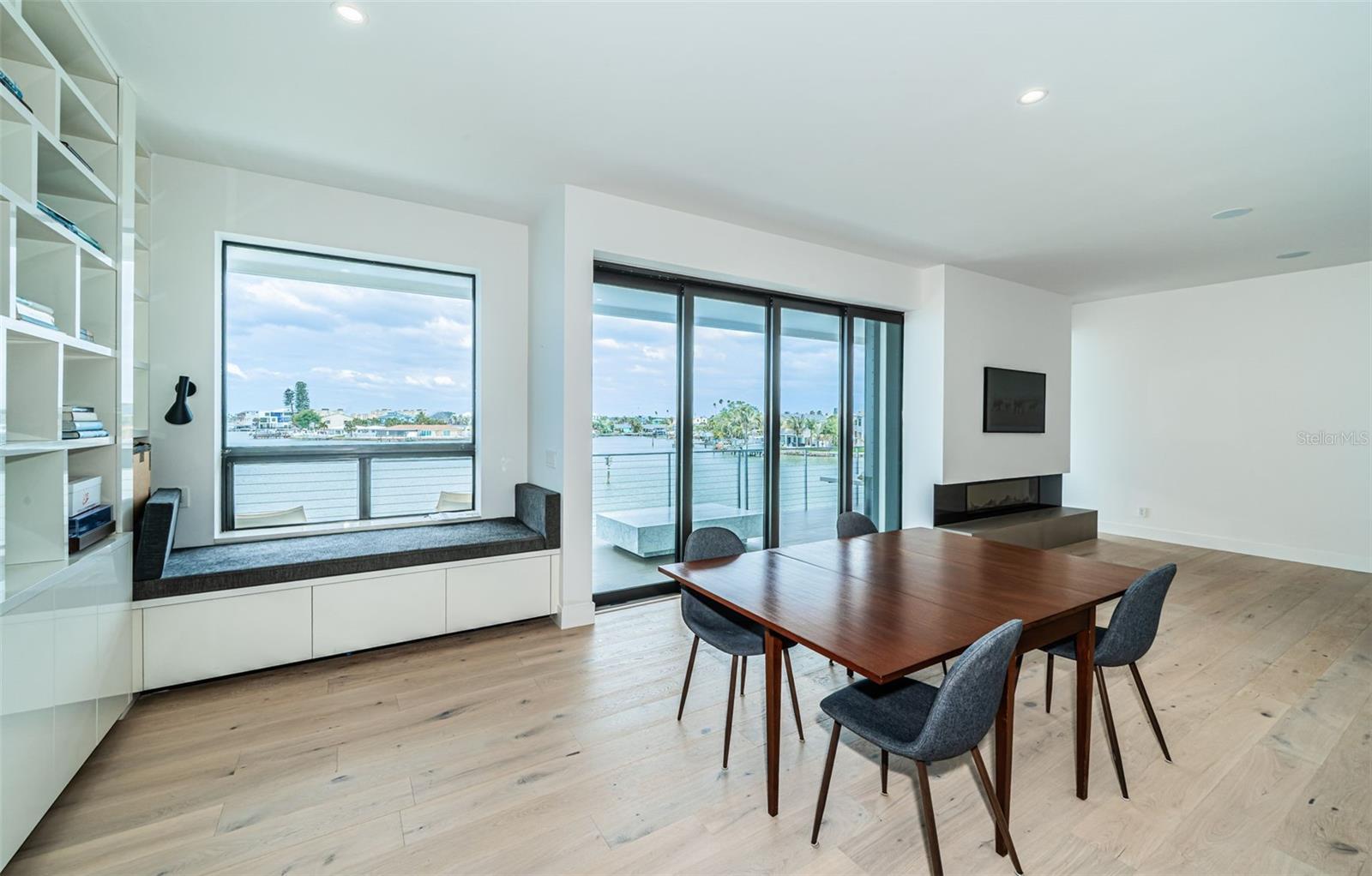 14077 N BAYSHORE DR, MADEIRA BEACH, FL, 33708