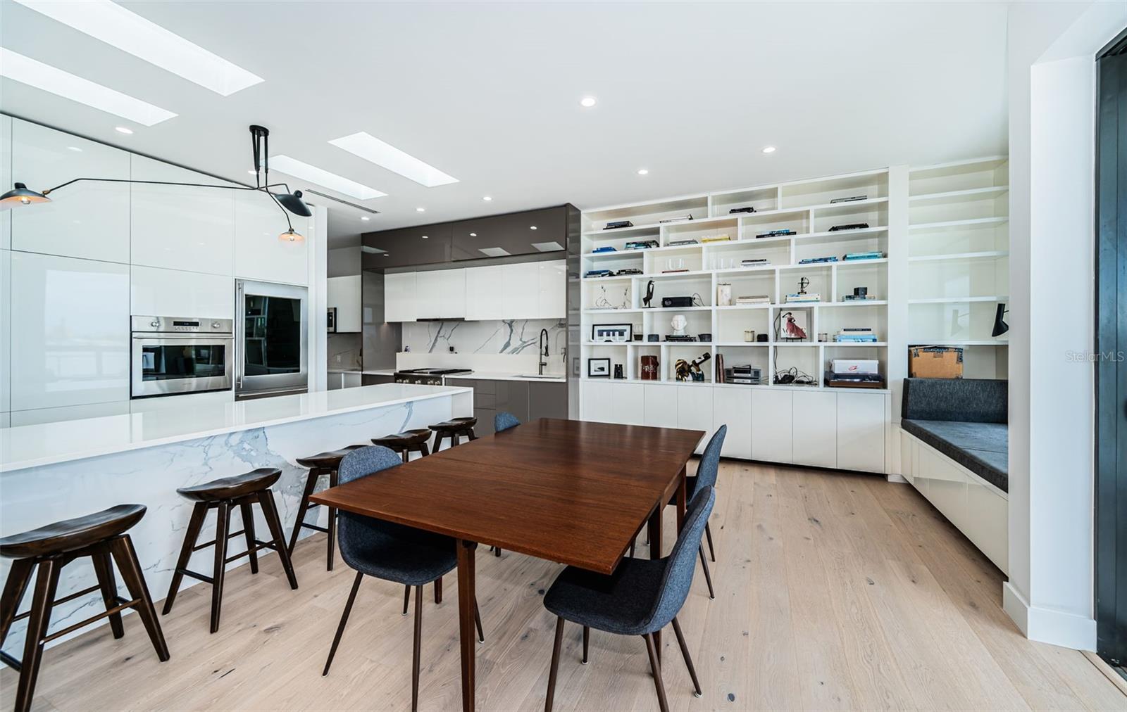 14077 N BAYSHORE DR, MADEIRA BEACH, FL, 33708