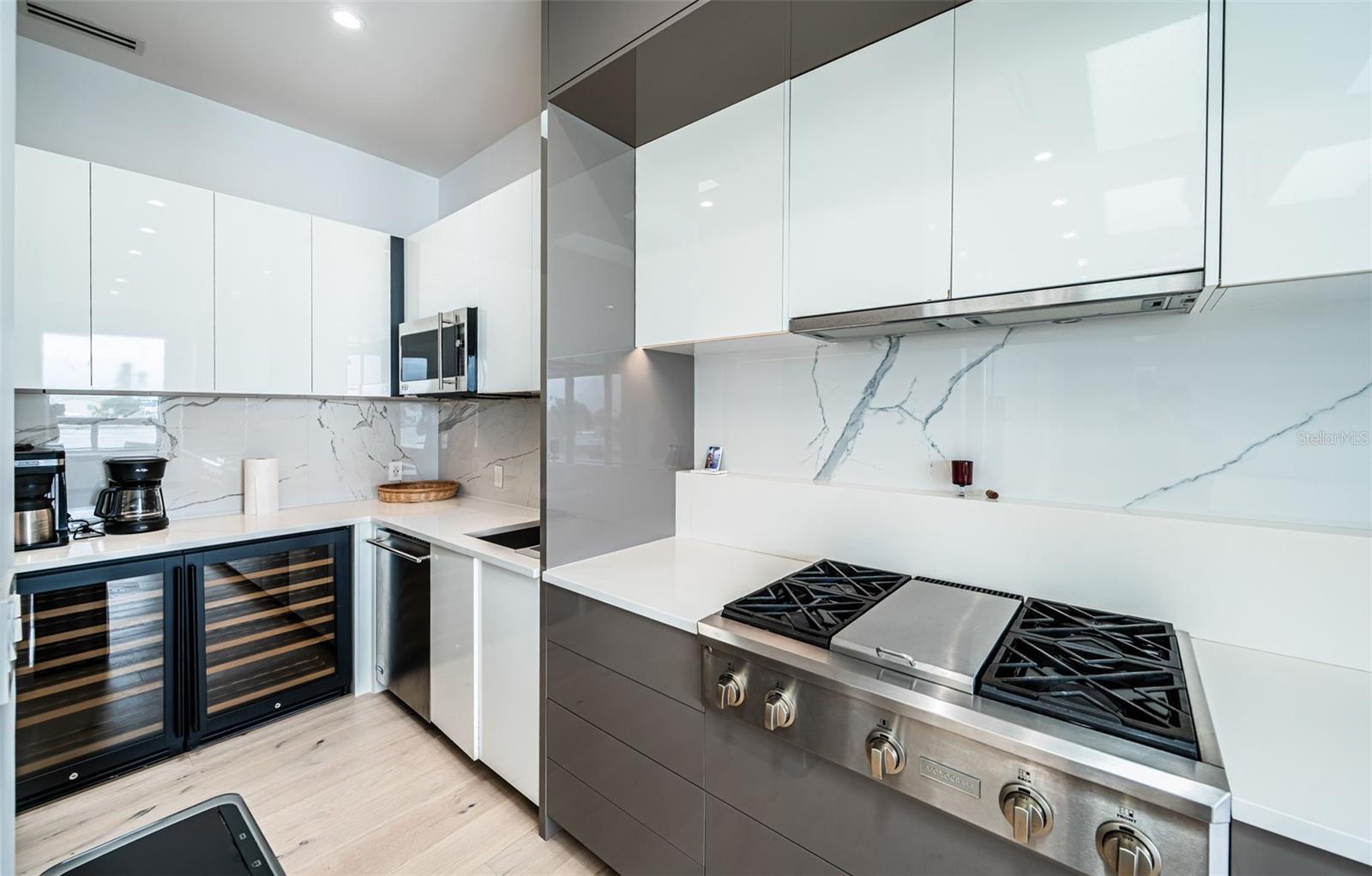 14077 N BAYSHORE DR, MADEIRA BEACH, FL, 33708