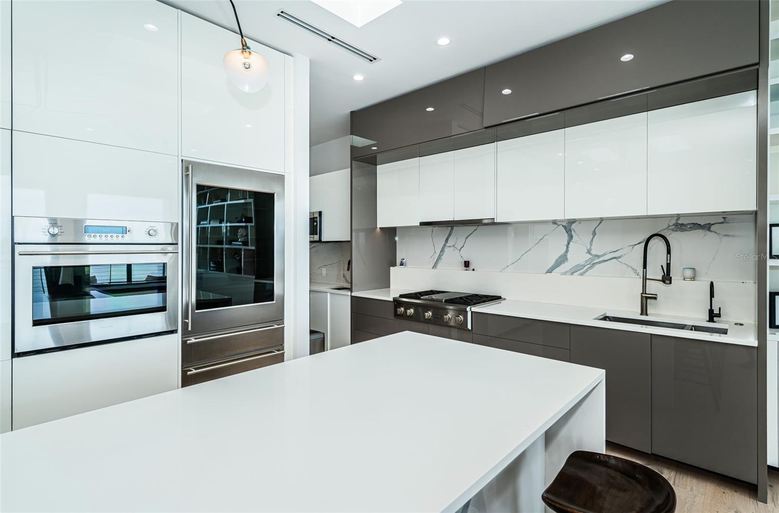 14077 N BAYSHORE DR, MADEIRA BEACH, FL, 33708