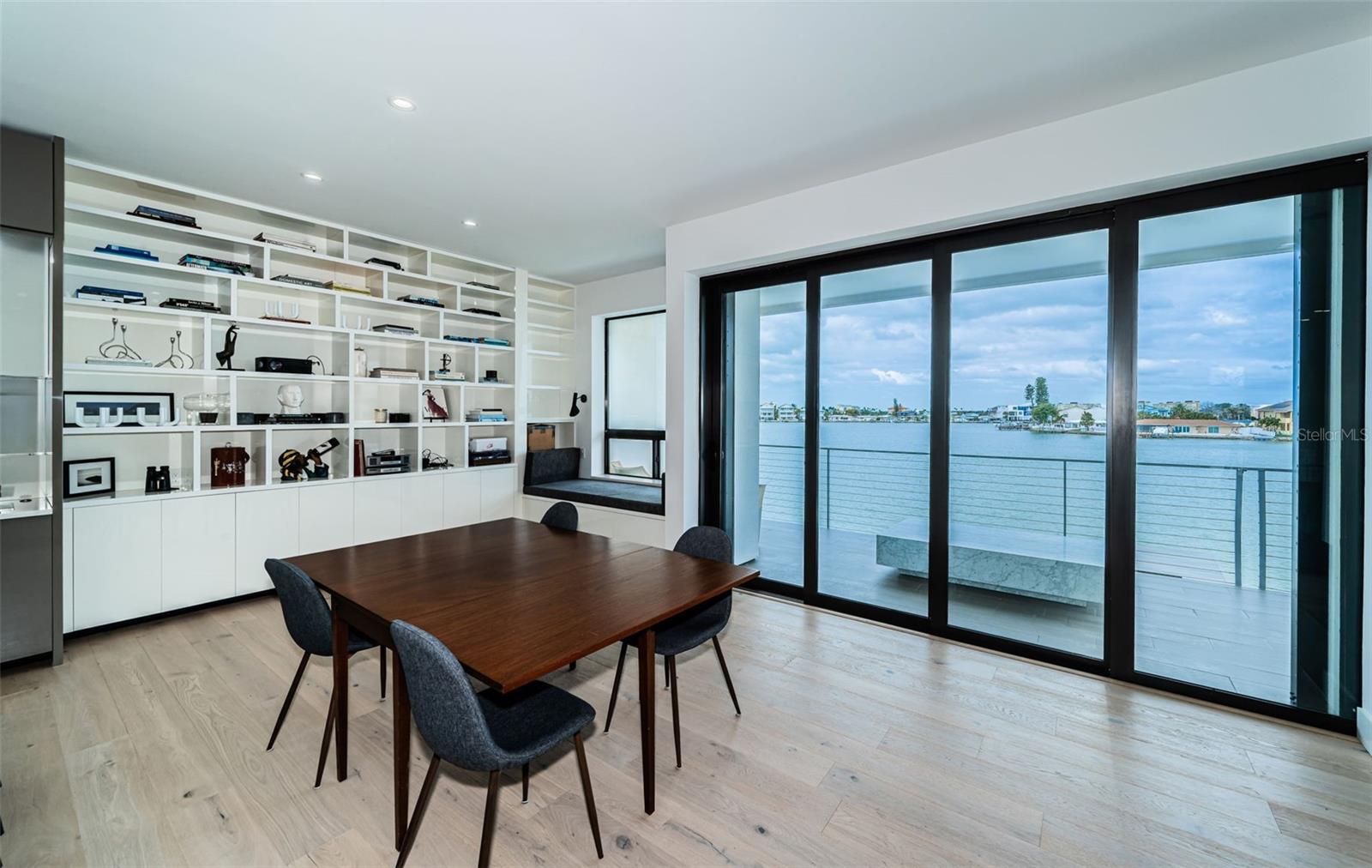 14077 N BAYSHORE DR, MADEIRA BEACH, FL, 33708