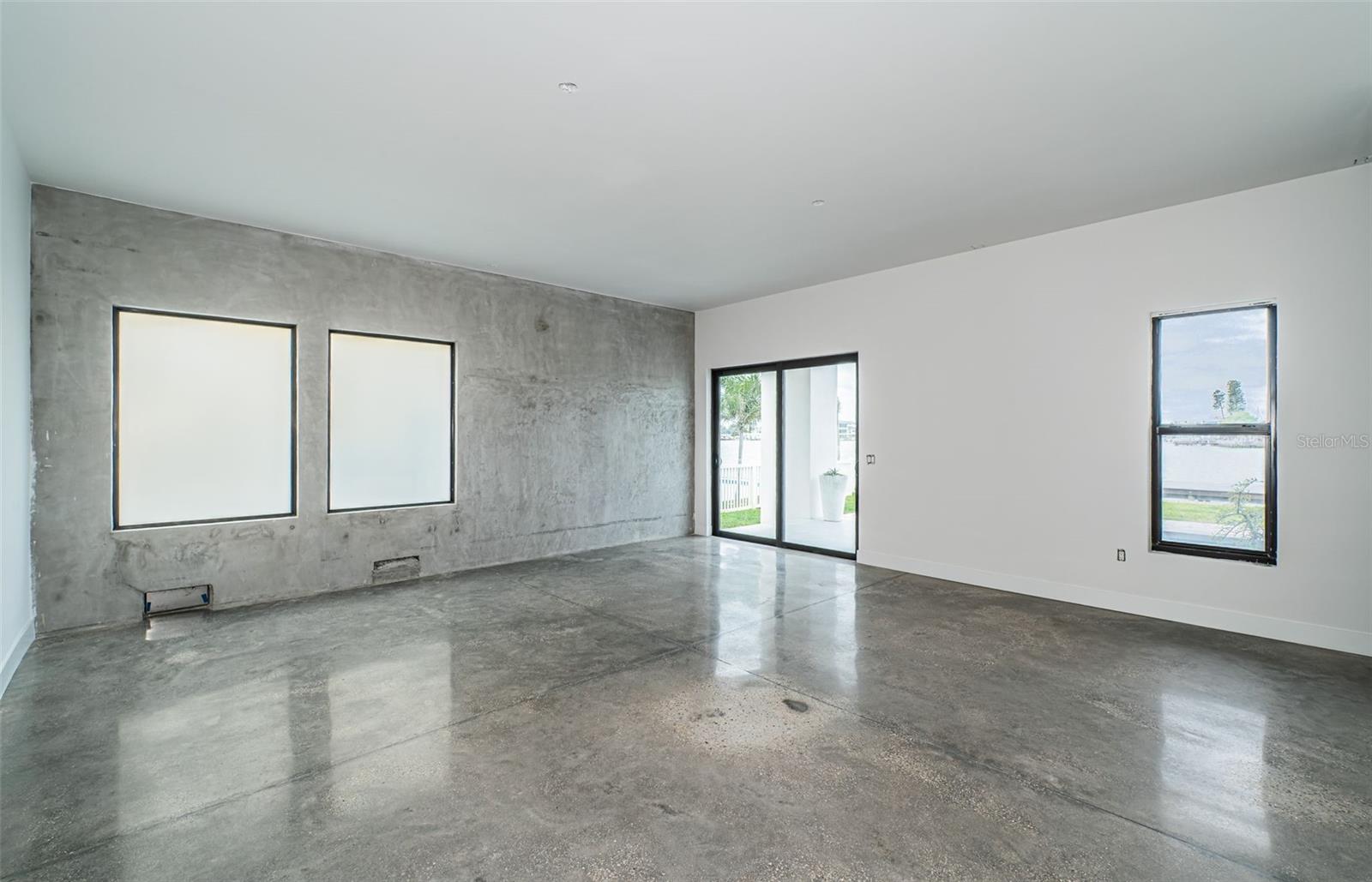 14077 N BAYSHORE DR, MADEIRA BEACH, FL, 33708