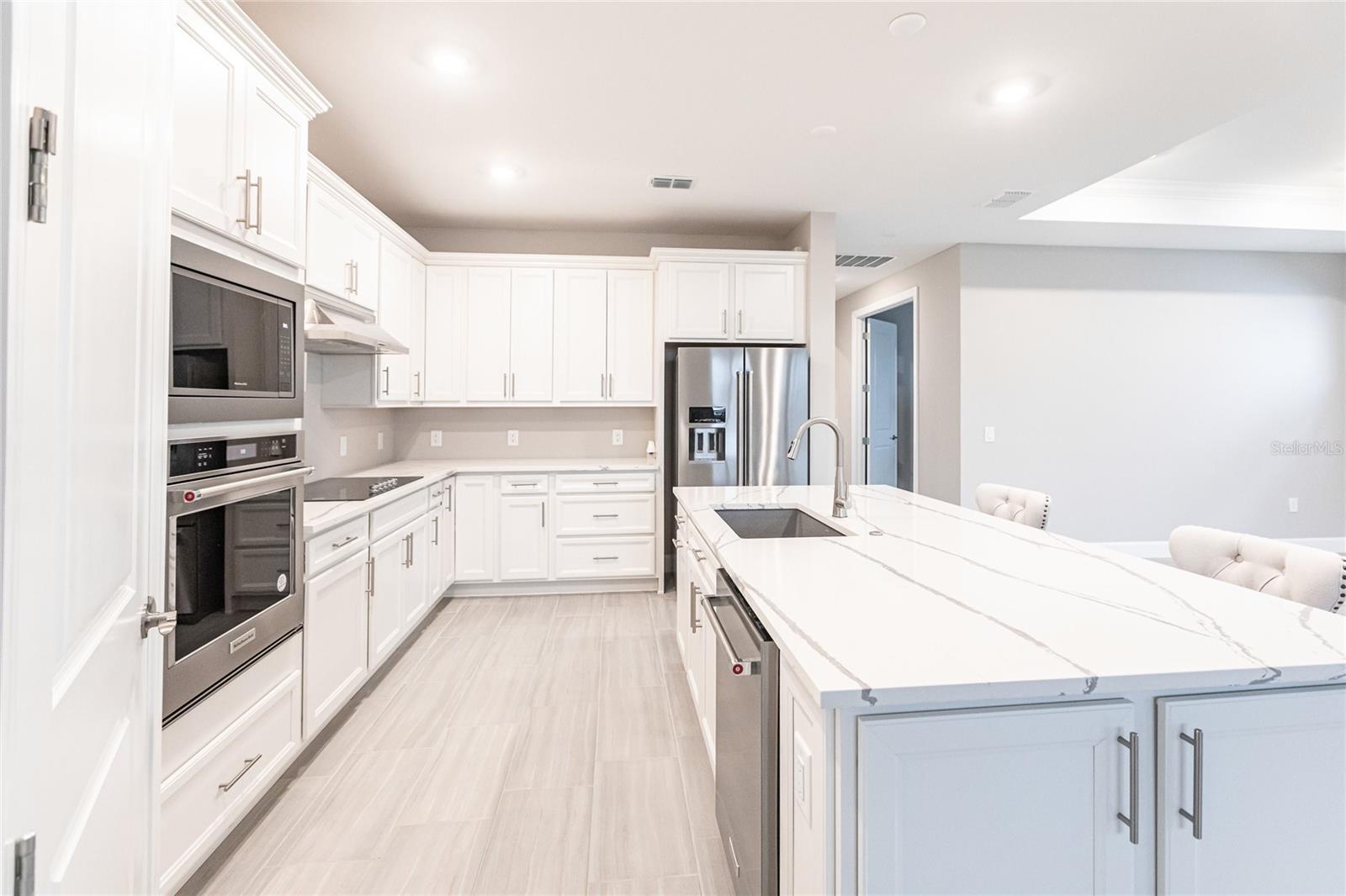 5658 SILVERSIDE PINE CT, BRADENTON, FL, 34211