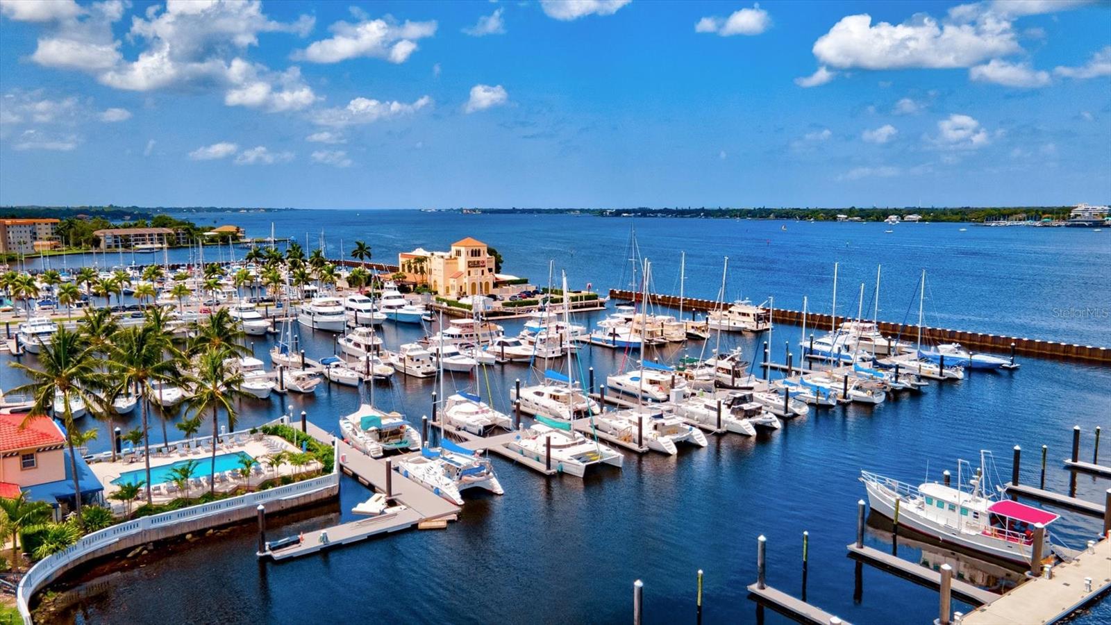 7121 CHATUM LIGHT RUN, BRADENTON, FL, 34212