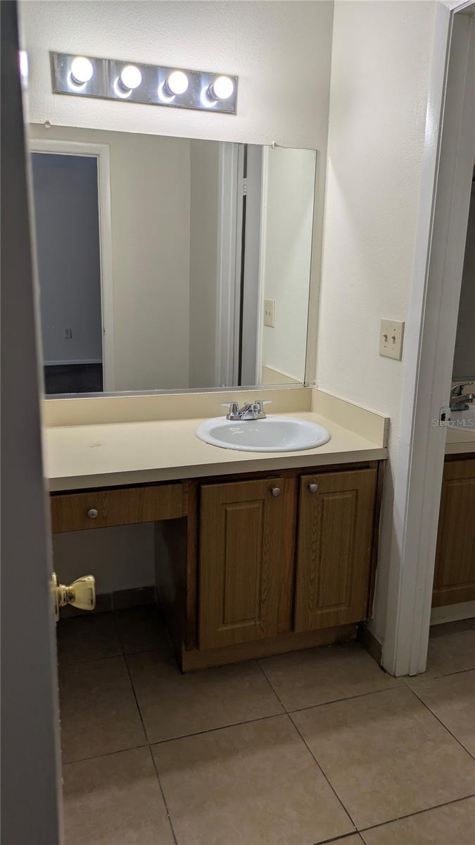 4401 S SEMORAN BLVD #9, ORLANDO, FL, 32822