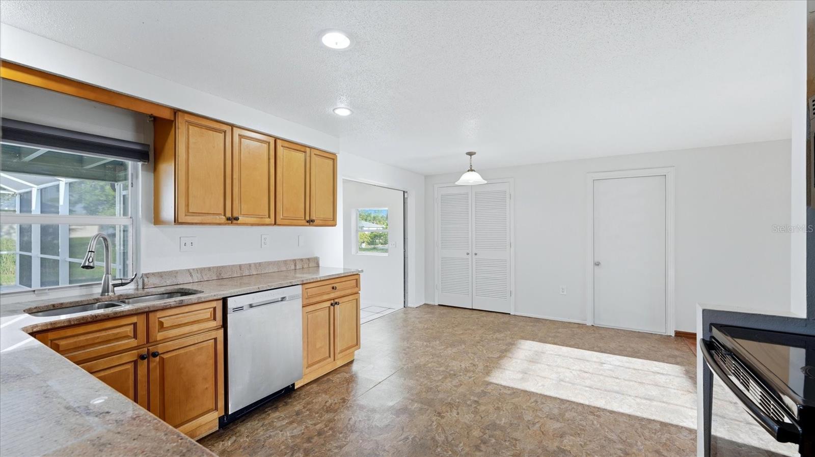 3328 BEACON DR, PUNTA GORDA, FL, 33980
