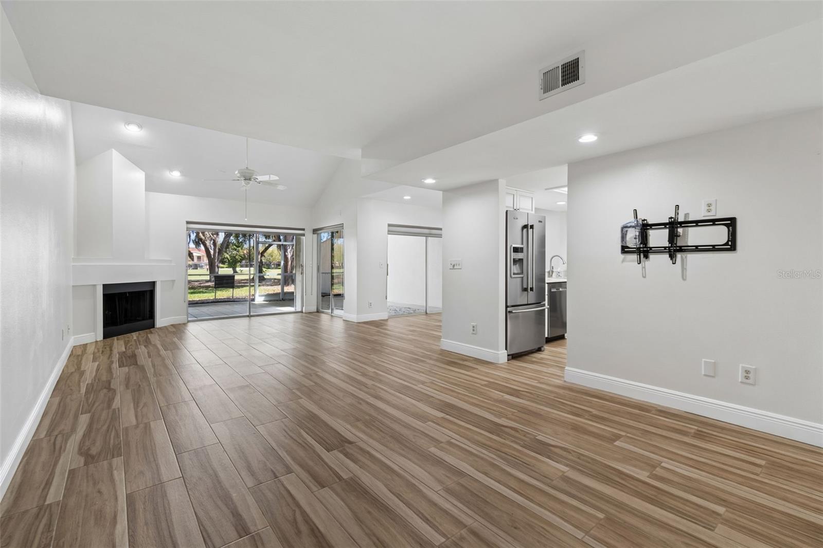 4207 ARBORWOOD LN, TAMPA, FL, 33618