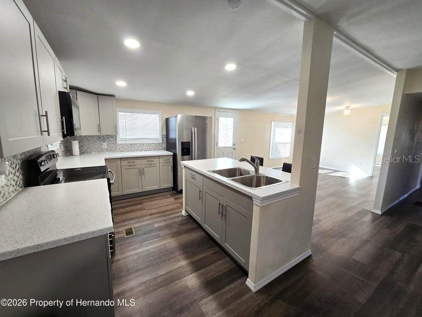 7338 FIRST LOOP AVE, BROOKSVILLE, FL, 34613