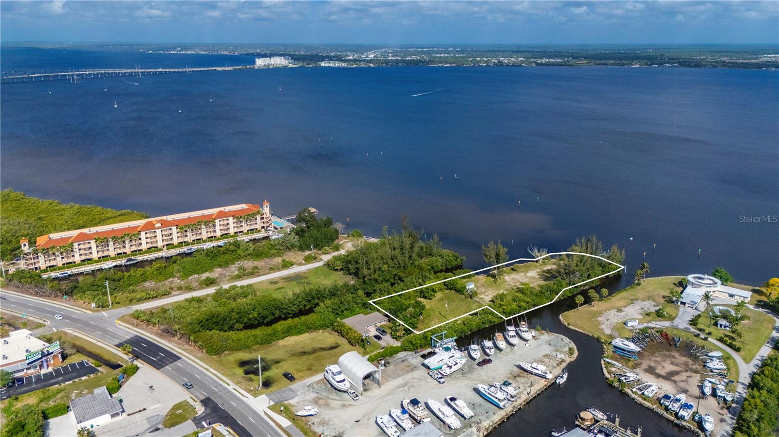 6141 ELLIOTT ST, PUNTA GORDA, FL, 33950