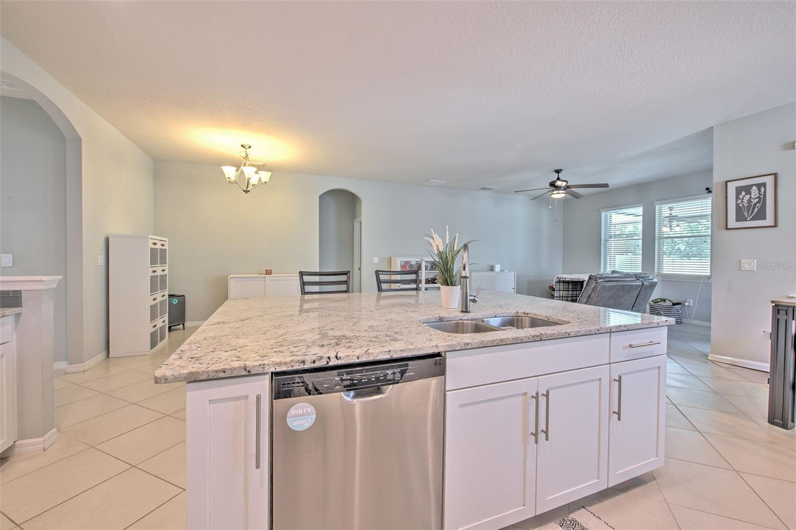 11130 SPRING POINT CIR, RIVERVIEW, FL, 33579