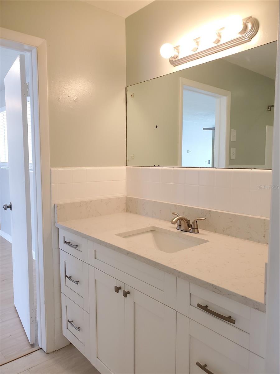 3075 LOS ALTOS DR #E, BELLEAIR BLUFFS, FL, 33770