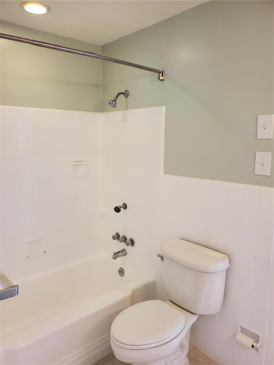 3075 LOS ALTOS DR #E, BELLEAIR BLUFFS, FL, 33770