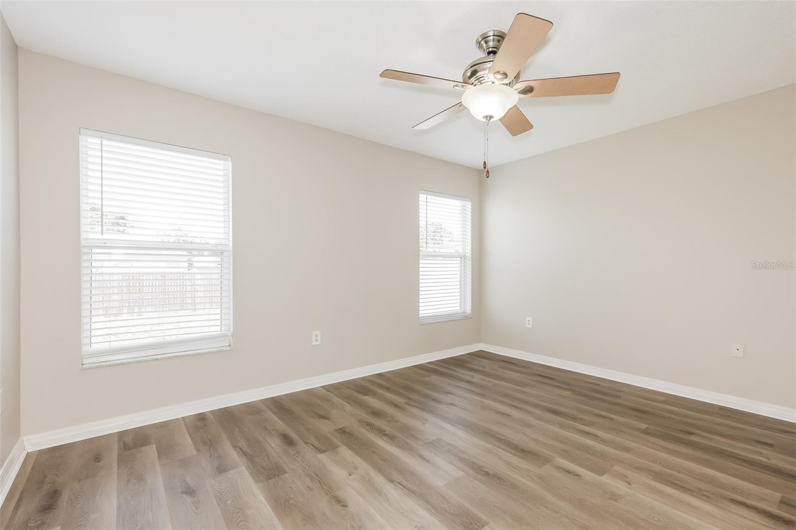 8157 BRISTOL BAY AVE, LAKELAND, FL, 33810