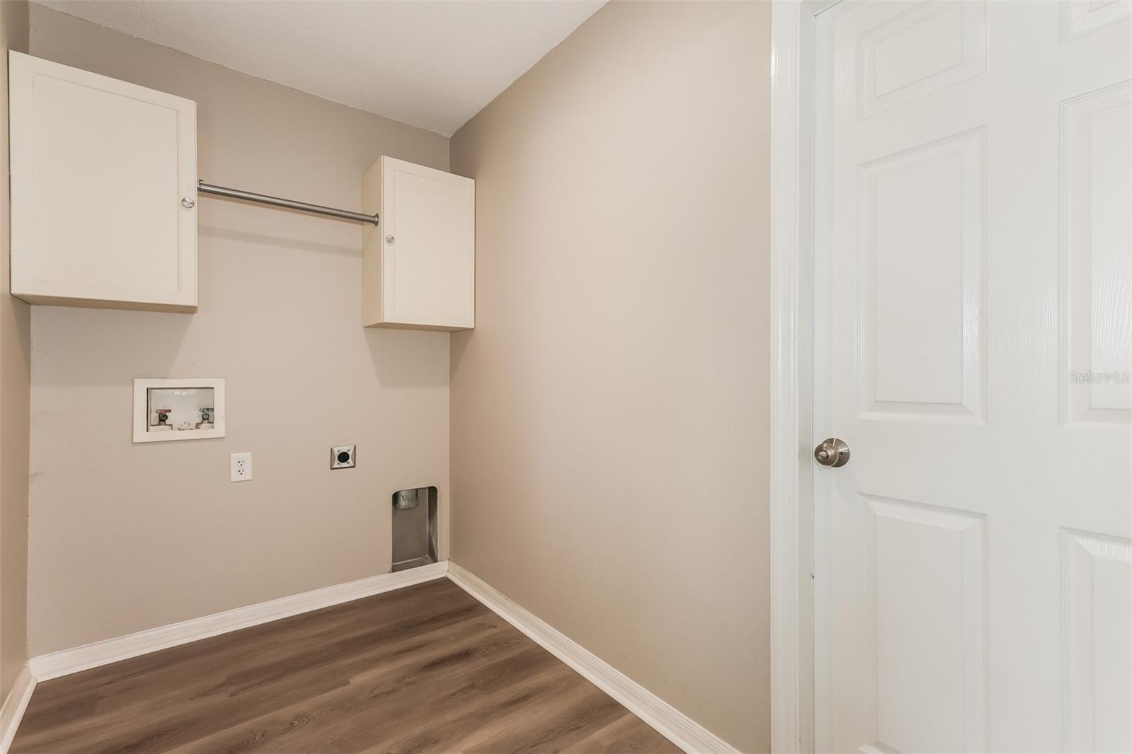 8157 BRISTOL BAY AVE, LAKELAND, FL, 33810