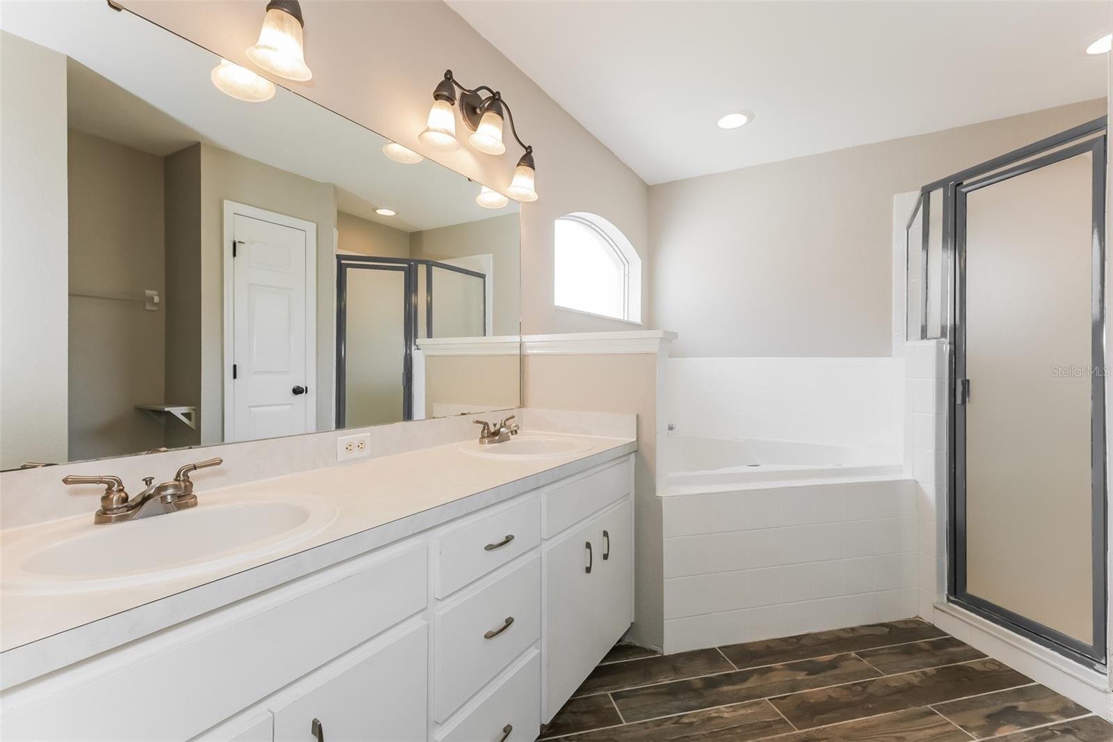 8157 BRISTOL BAY AVE, LAKELAND, FL, 33810