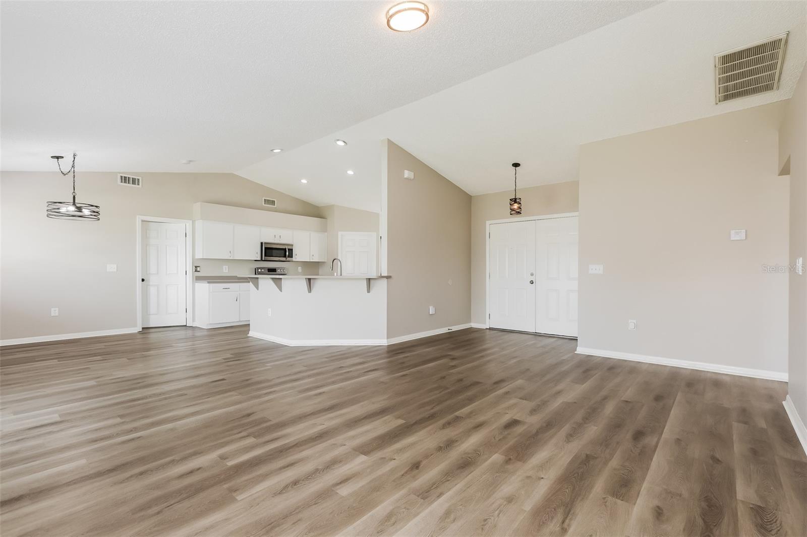 8157 BRISTOL BAY AVE, LAKELAND, FL, 33810