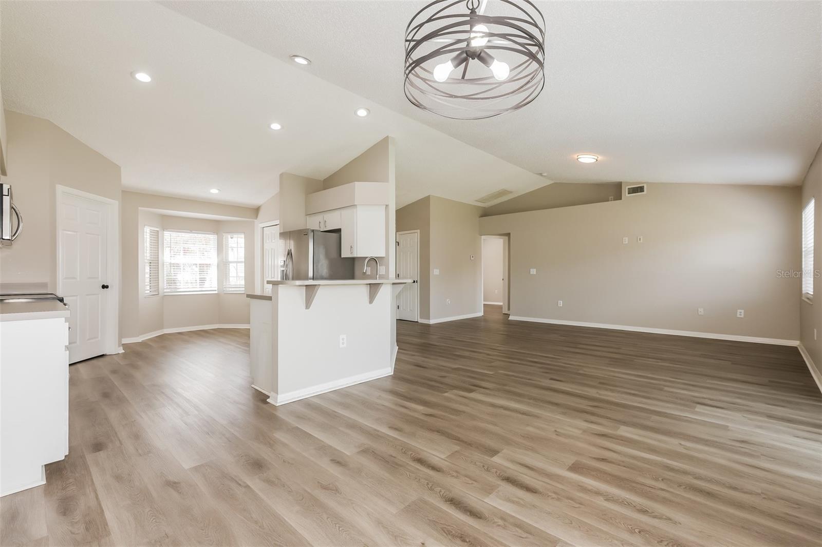 8157 BRISTOL BAY AVE, LAKELAND, FL, 33810