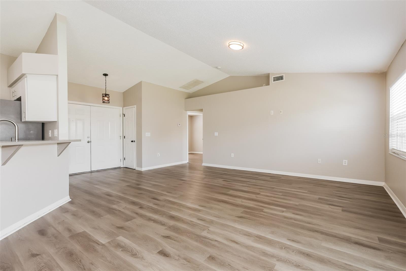 8157 BRISTOL BAY AVE, LAKELAND, FL, 33810