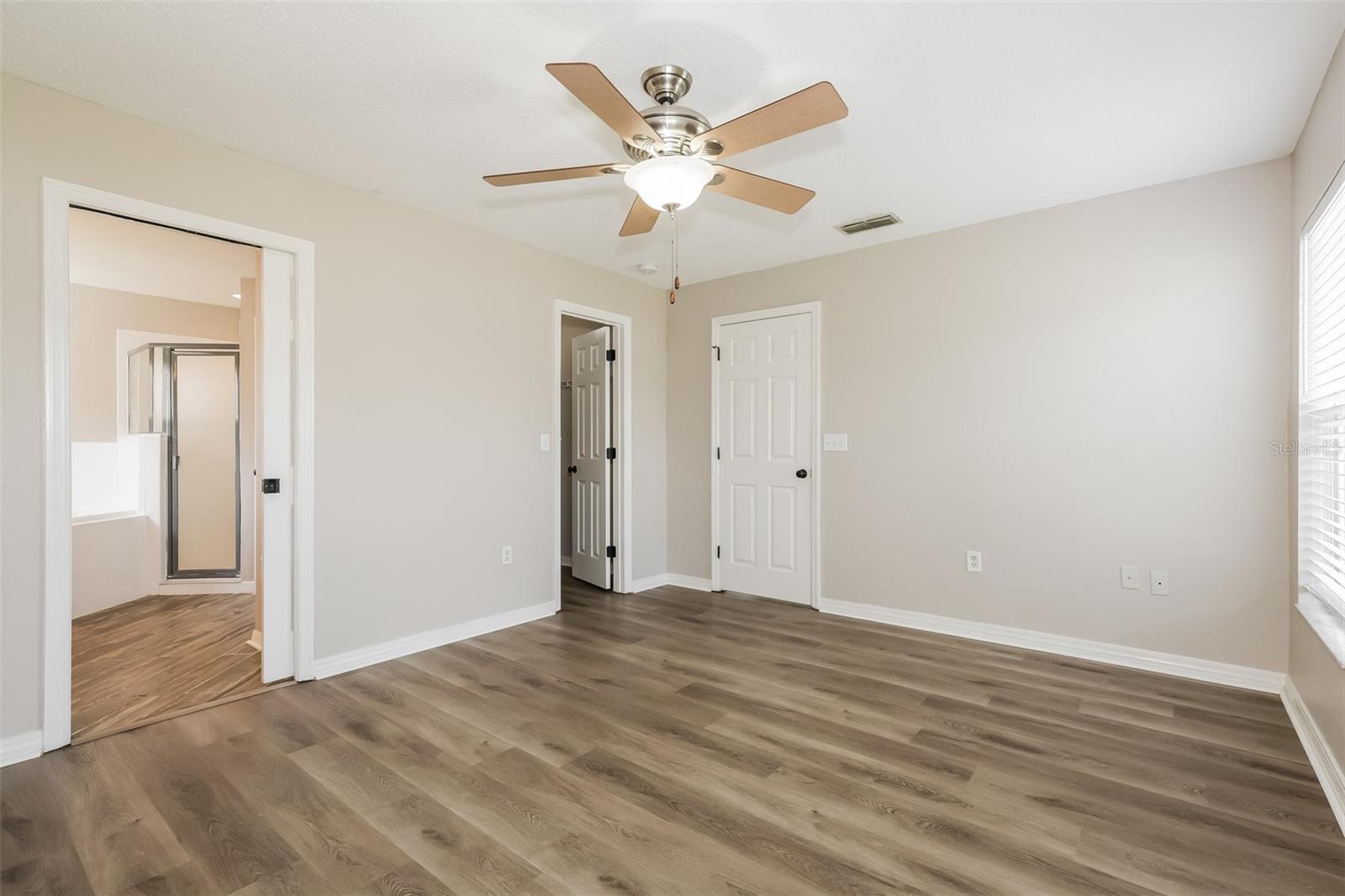 8157 BRISTOL BAY AVE, LAKELAND, FL, 33810