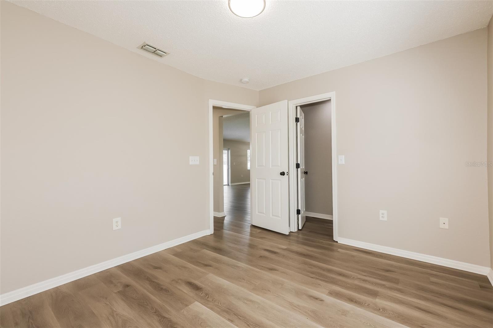 8157 BRISTOL BAY AVE, LAKELAND, FL, 33810