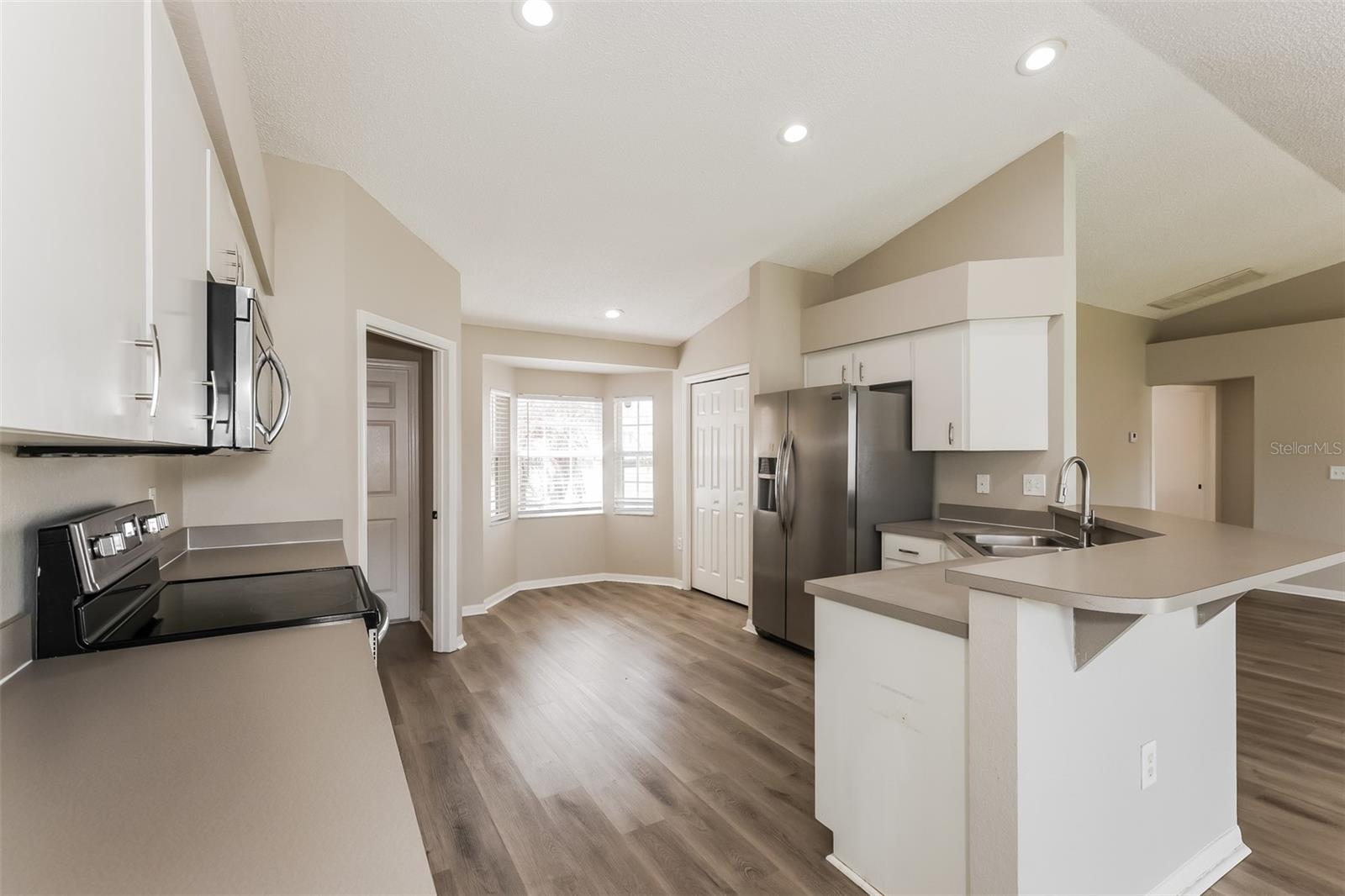 8157 BRISTOL BAY AVE, LAKELAND, FL, 33810