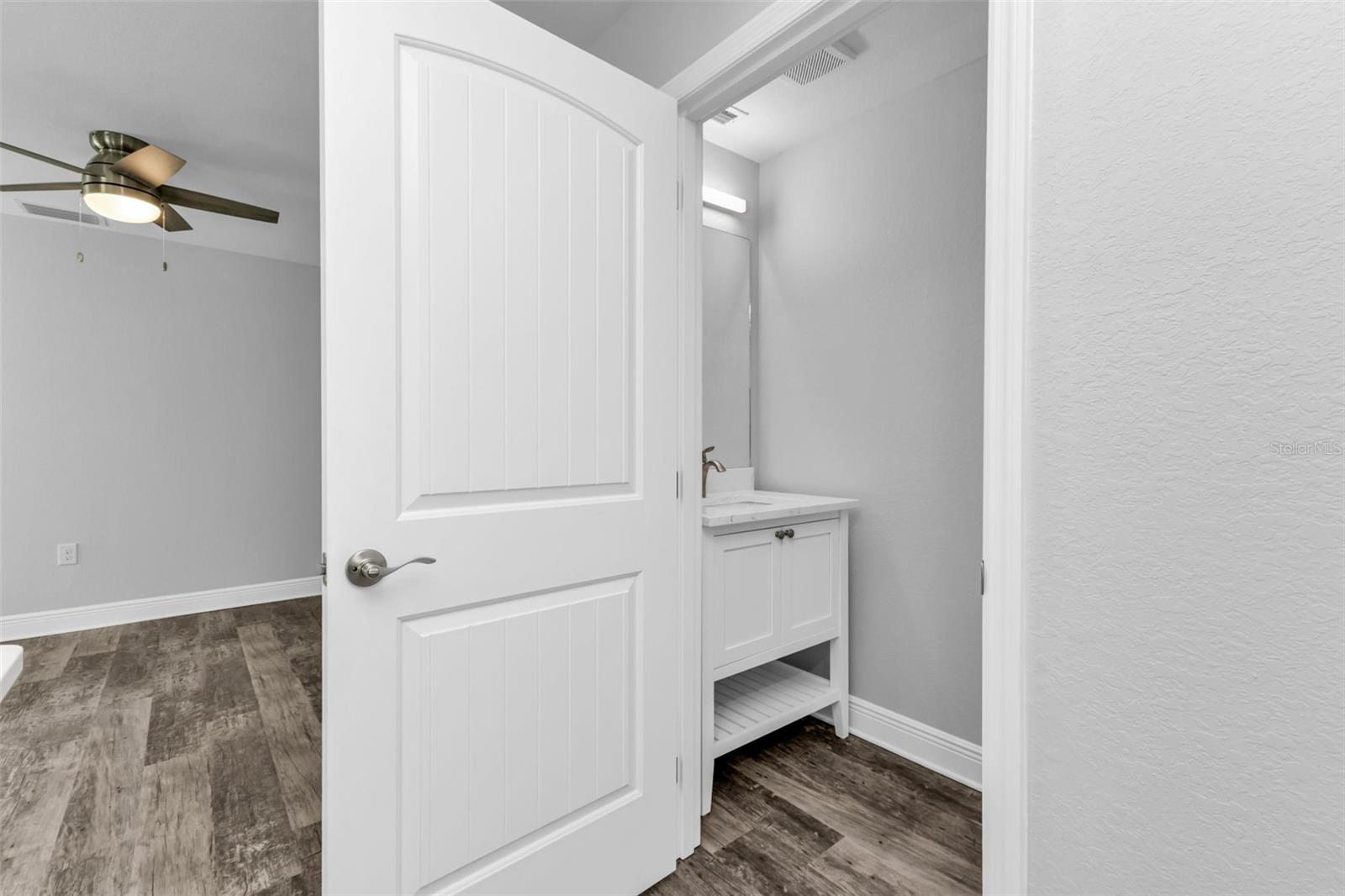 301 E VIRGINIA AVE, PUNTA GORDA, FL, 33950
