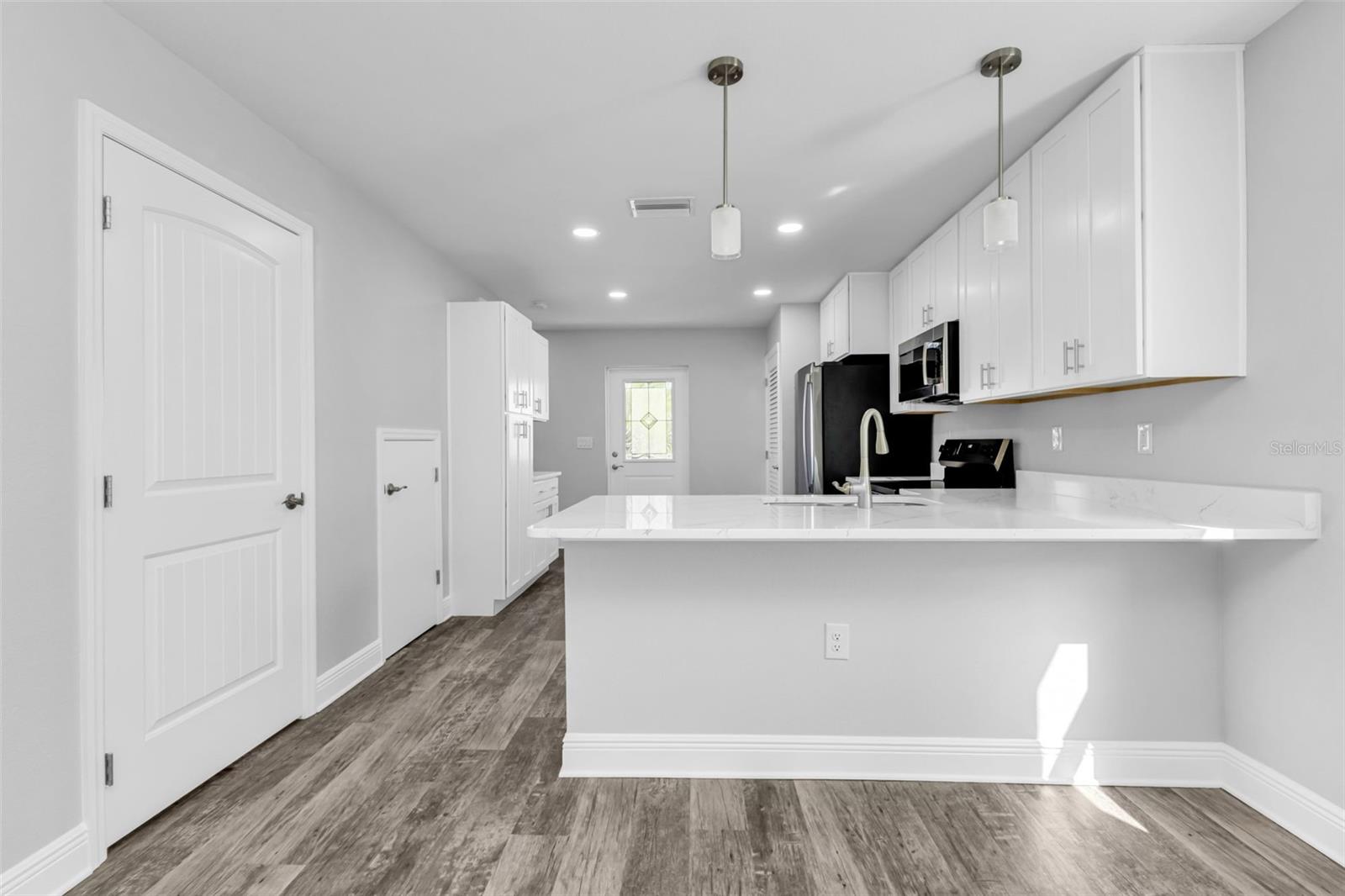 301 E VIRGINIA AVE, PUNTA GORDA, FL, 33950