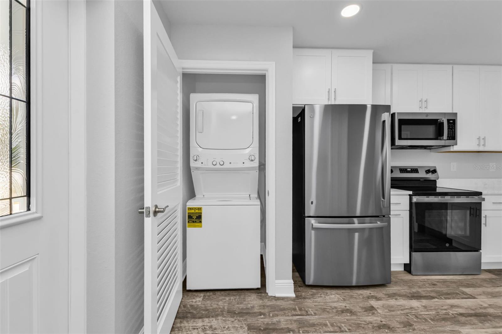 301 E VIRGINIA AVE, PUNTA GORDA, FL, 33950