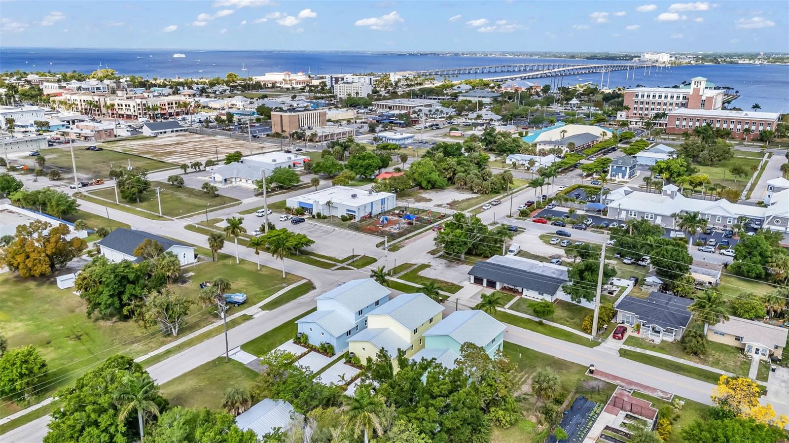 301 E VIRGINIA AVE, PUNTA GORDA, FL, 33950