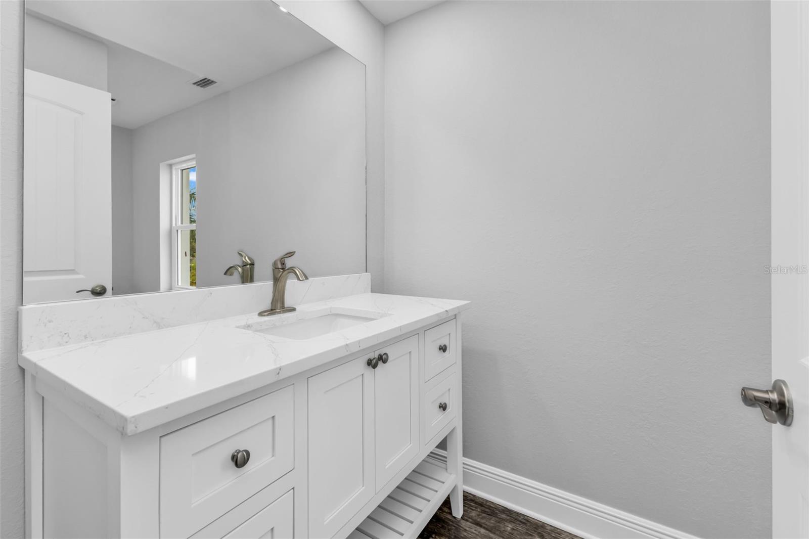 301 E VIRGINIA AVE, PUNTA GORDA, FL, 33950