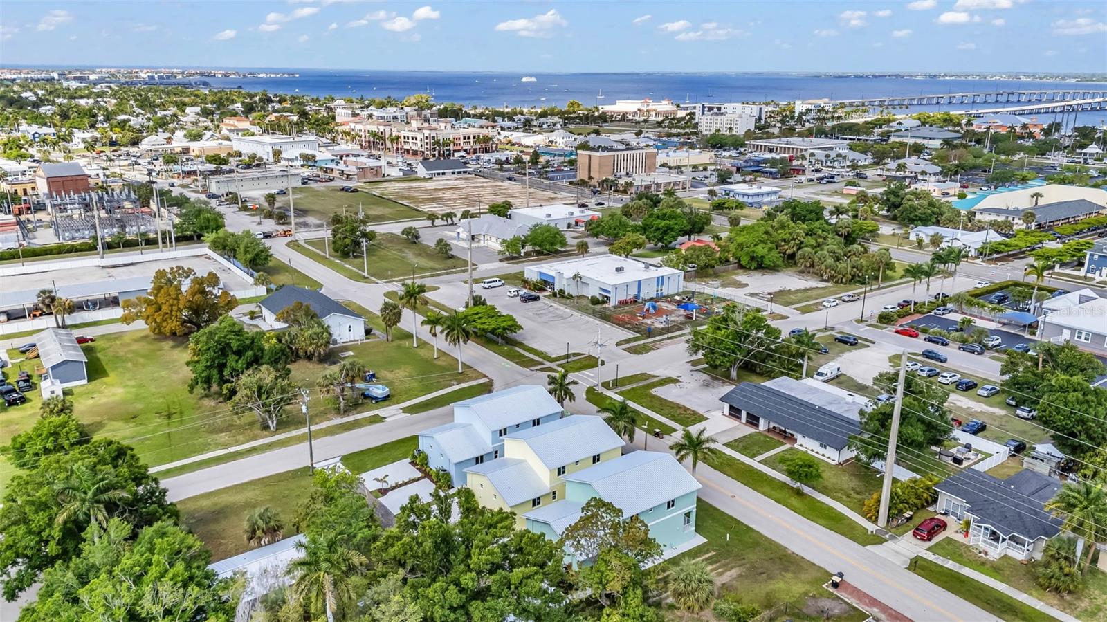 301 E VIRGINIA AVE, PUNTA GORDA, FL, 33950